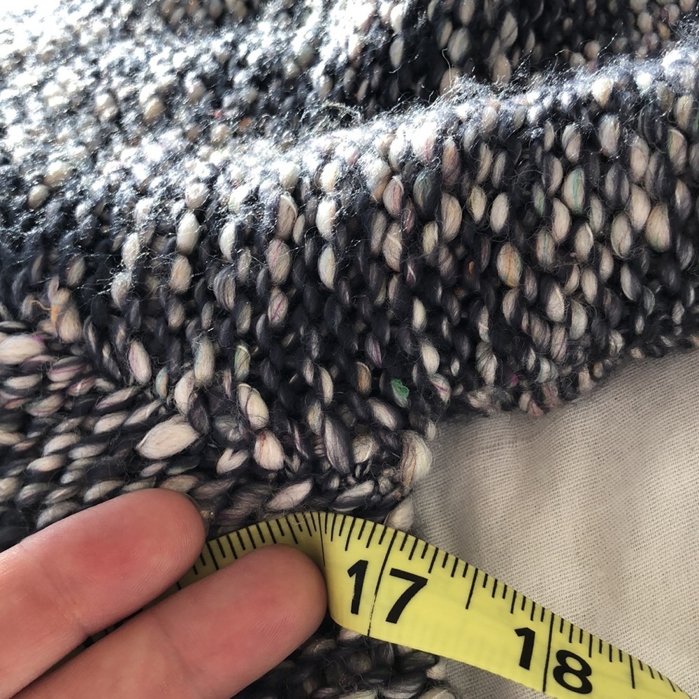 FOREVER 21 CONTEMPORARY BLUE & WHITE KNIT TURTLENECK Sweater Small /Peti… - Picture 4 of 16